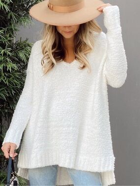 Show Me Your MuMu Hug Me Sweater White Fuzzy Knit Size S